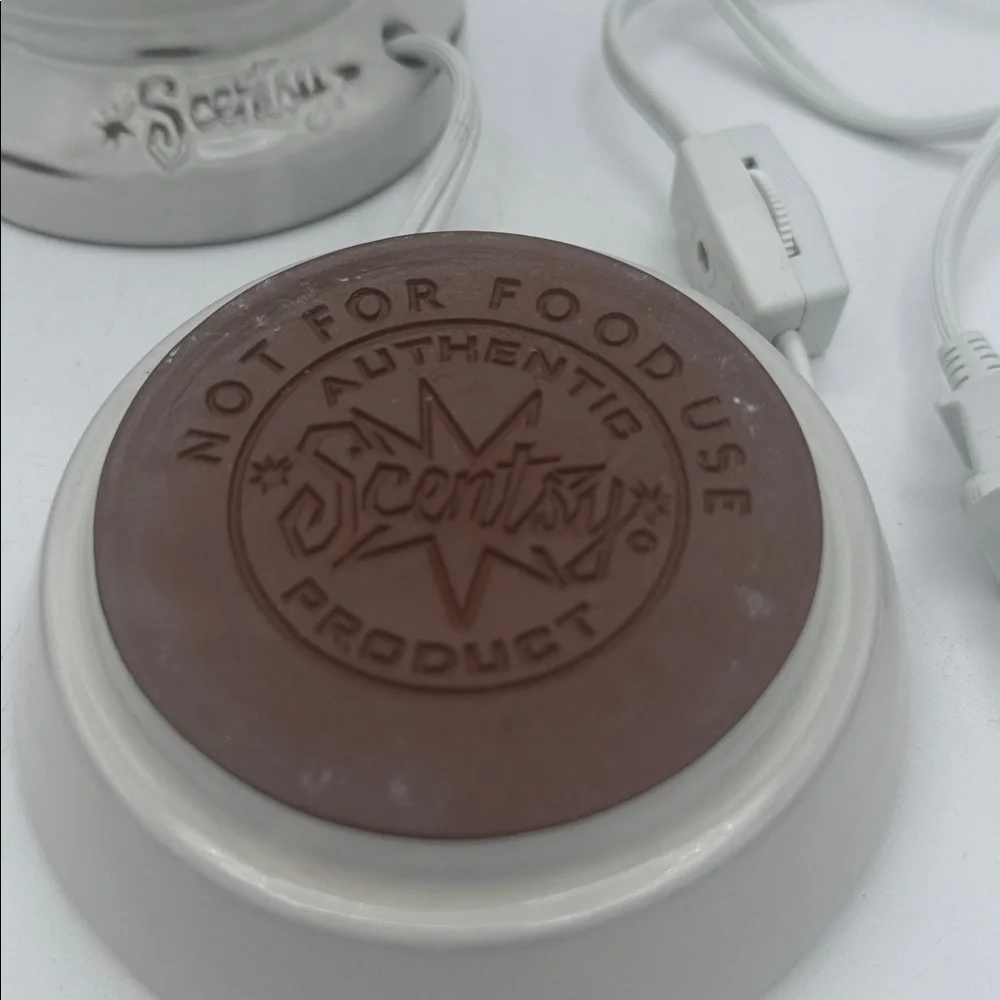 Scentsy Hampton Full Size wax warmer retired works
